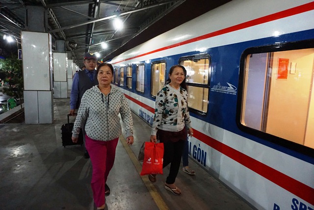 Cận cảnh đoàn tàu Thống Nhất 5 sao vừa được đưa vào sử dụng